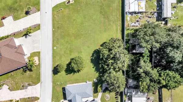 173 LAYNEWADE RD, Polk City, FL 33868