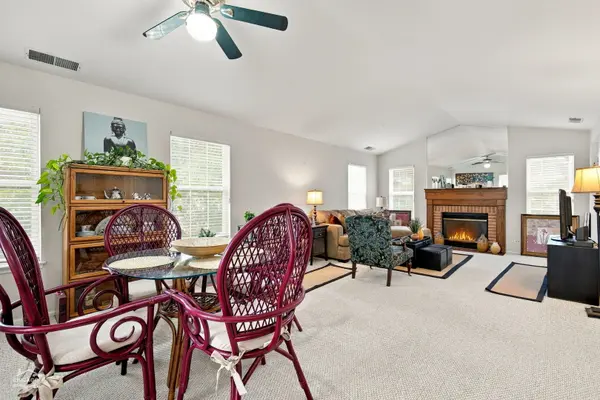 124 White Branch CT, Buffalo Grove, IL 60089