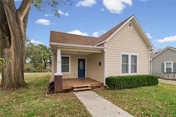 1331 Metropolitan AVE, Leavenworth, KS 66048