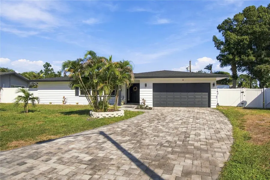 1285 63RD TER S, St Petersburg, FL 33705