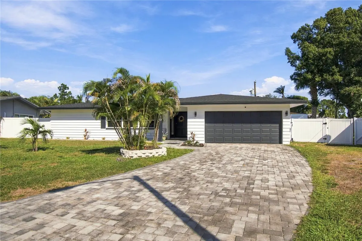 1285 63RD TER S, St Petersburg, FL 33705