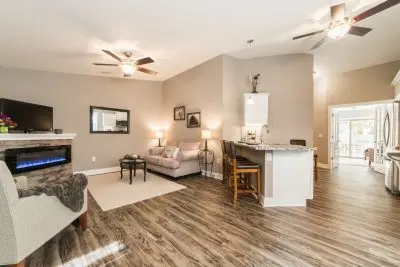 1326 David DR #1326, Sycamore, IL 60178