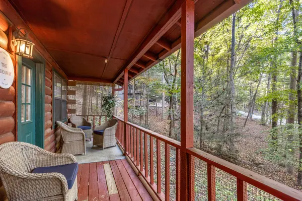 80 Treetop Lane, Blairsville, GA 30512
