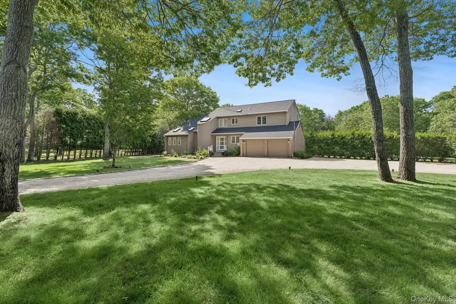 133 Old Country RD, East Quogue, NY 11942