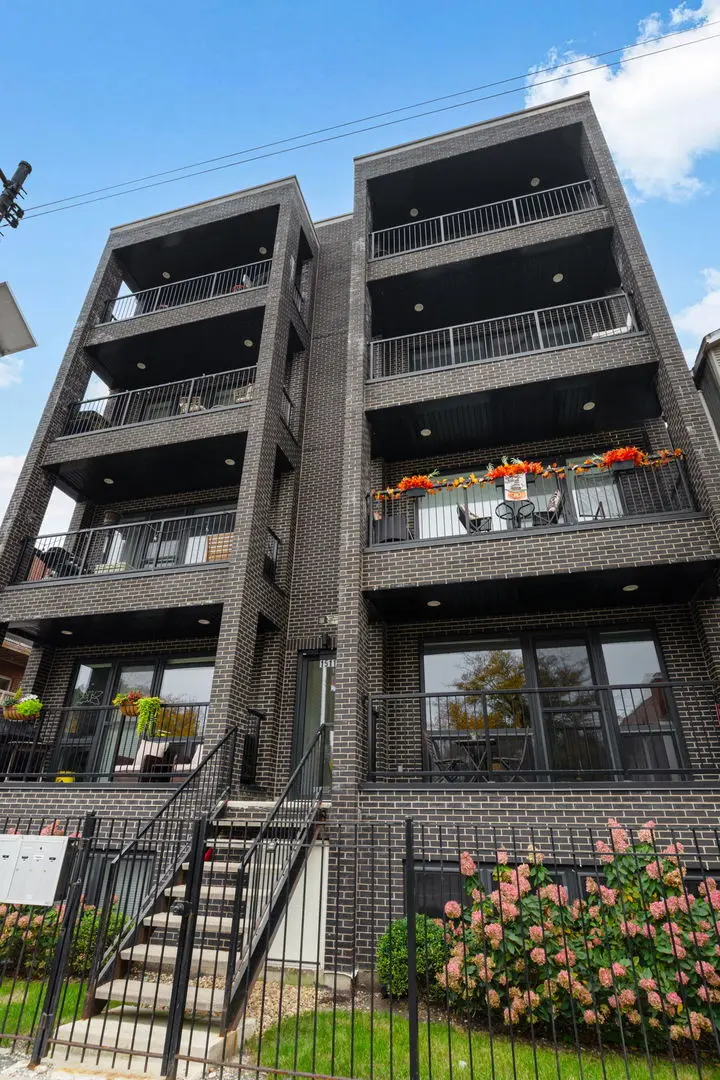 1511 W IRVING PARK RD #4W, Chicago, IL 60613