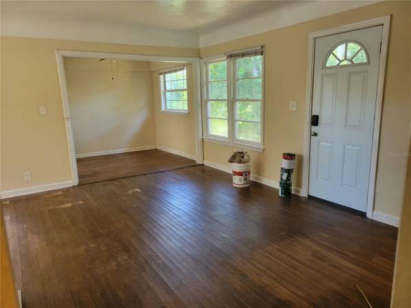1910 23RD AVE N, St Petersburg, FL 33713