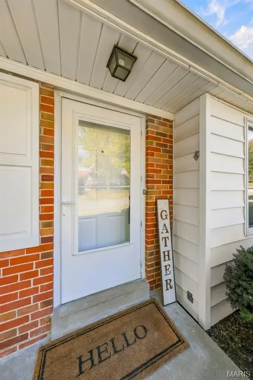 1992 W Adams ST, St Charles, MO 63301