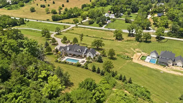1 Carters Creek Pike, Franklin, TN 37064