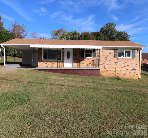 2310 Woodleaf DR, Gastonia, NC 28052