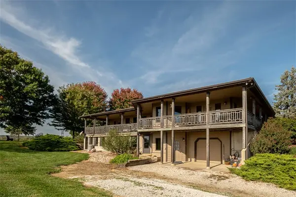 1637 N 700 RD, Baldwin City, KS 66006