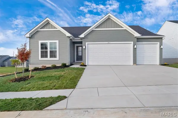 311 Kreder Ridge CIR, St Charles, MO 63304