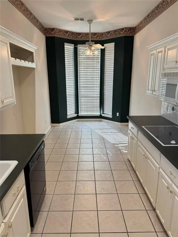 3813 Tudor CIR, Norman, OK 73072