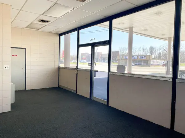 845 W Washington ST, Marshfield, MO 65706