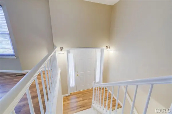 561 Queen Ann DR, Hazelwood, MO 63042