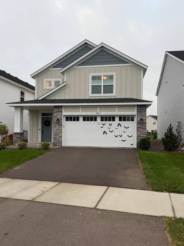 6815 102nd ST S, Cottage Grove, MN 55016