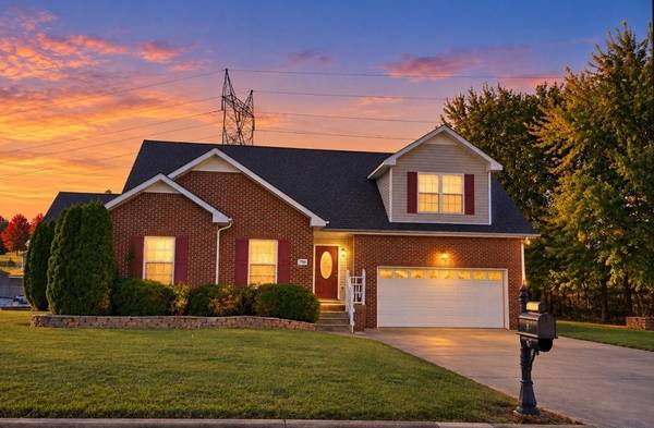 3700 Wheatfield Ln, Clarksville, TN 37040