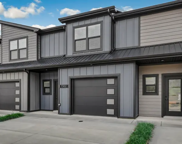1302 Jonathan Wade Circle, Clarksville, TN 37043