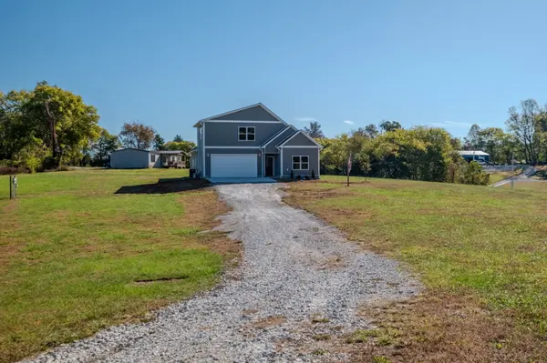 1835 Williams Cove Rd, Winchester, TN 37398