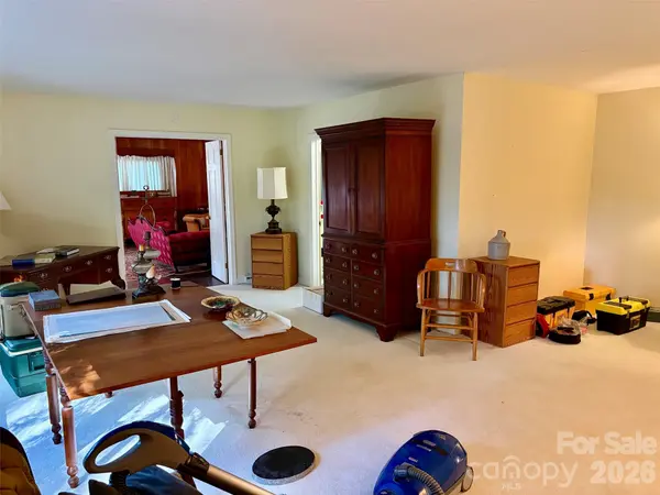 2565 Pinewood RD, Gastonia, NC 28054