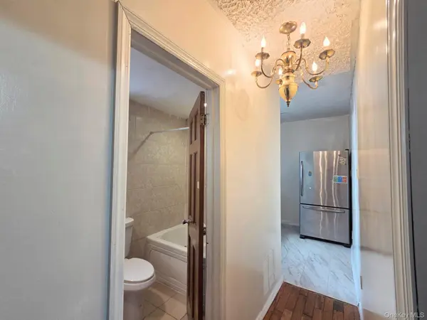 Address not disclosed, Cambria Heights, NY 11411