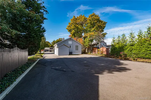 359 Lake AVE, Saint James, NY 11780