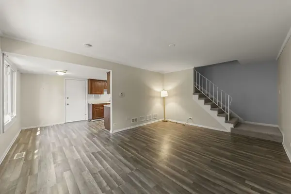 1362 Sutter DR #1362, Hanover Park, IL 60133