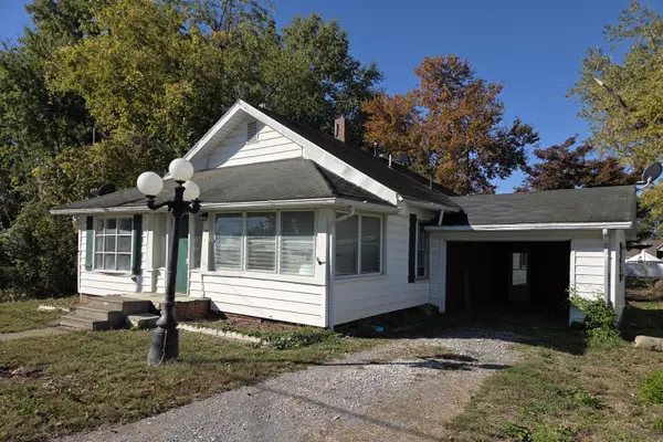 405 N Mill ST, Carrier Mills, IL 62917