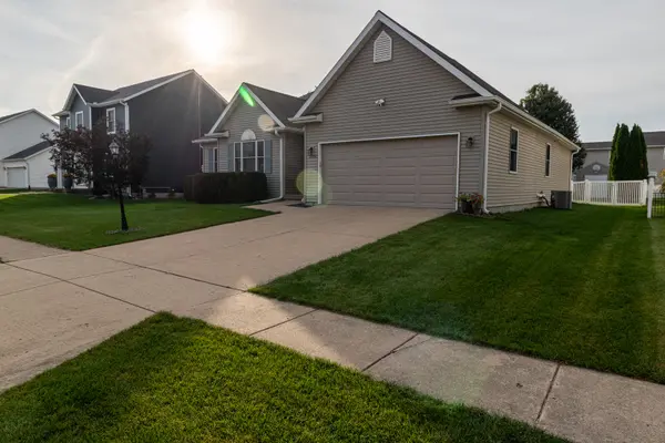 1506 WILLOW, Washington, IL 61571