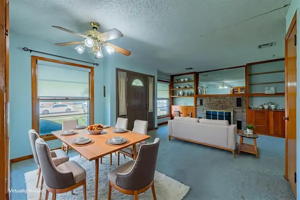 132 SW 2nd ST, Moore, OK 73160