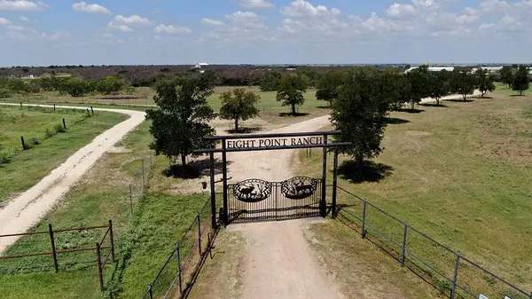 650 County Road 468, Elgin, TX 78621