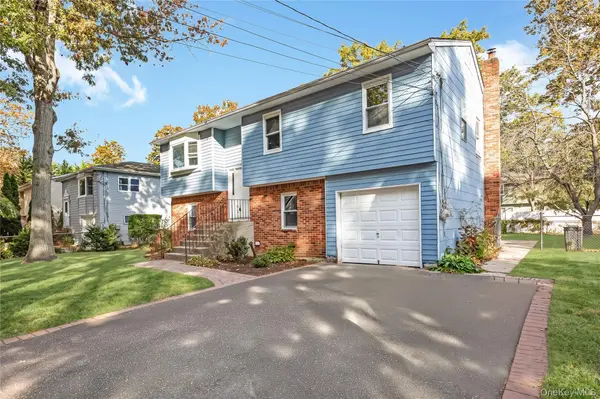 31 Depew ST, Huntington, NY 11743