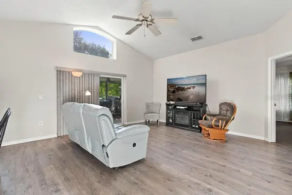 3017 E BEAUMONT LN, Eustis, FL 32726