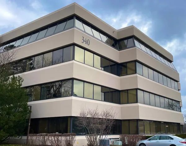 340 W Butterfield RD #4D, Elmhurst, IL 60126