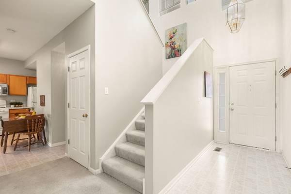 1689 S Candlestick WAY, Waukegan, IL 60085