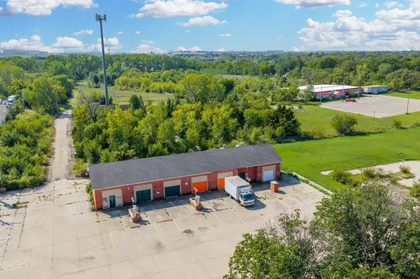 6725 E Harry, Wichita, KS 67207