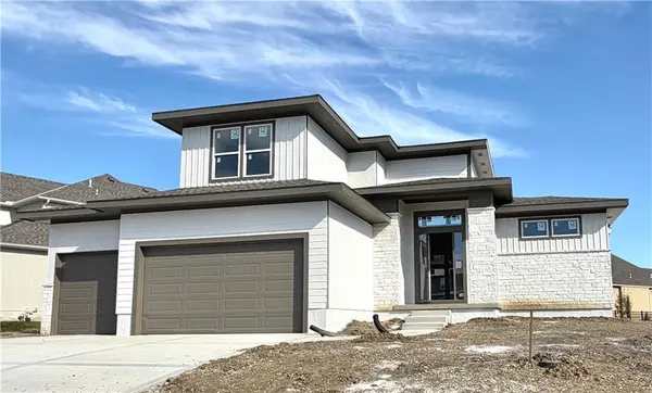 13020 W 174th PL, Overland Park, KS 66221