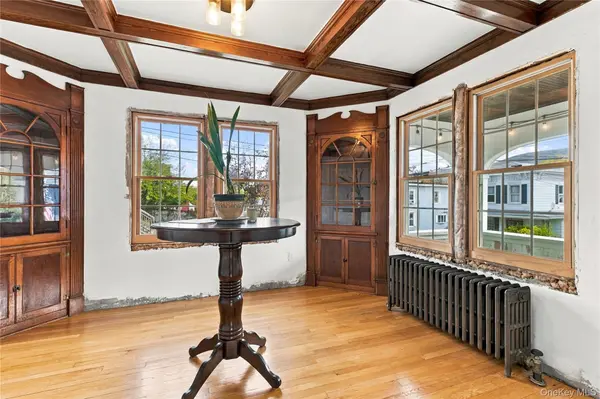 8 Davis ST, Beacon, NY 12508