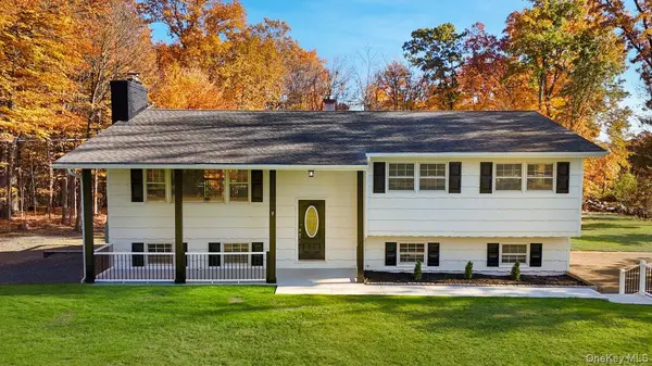 296 Greeves RD, New Hampton, NY 10958