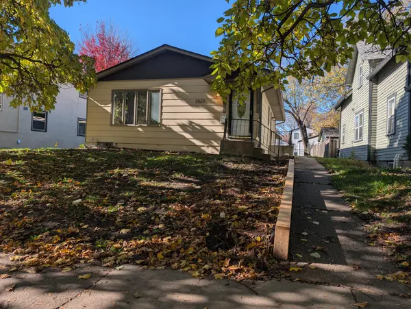 2820 31st AVE S, Minneapolis, MN 55406