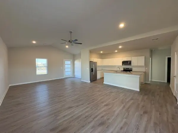 5801 Plumthicket St, Bel Aire, KS 67226