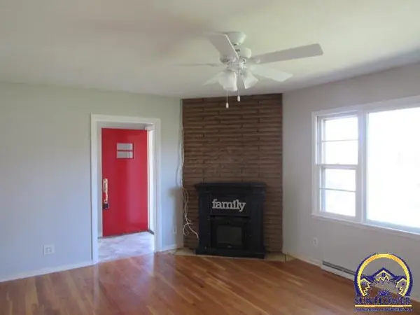 225 SE Consuelo RD, Tecumseh, KS 66542