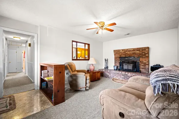 745 Marler RD, Marion, NC 28752
