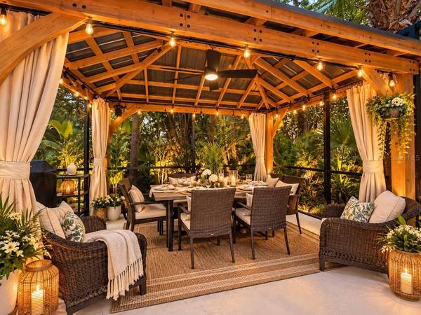 1631 MEMORY LN, Sarasota, FL 34231