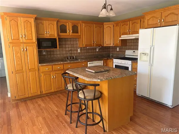 1350 White Tail DR, Fredericktown, MO 63645