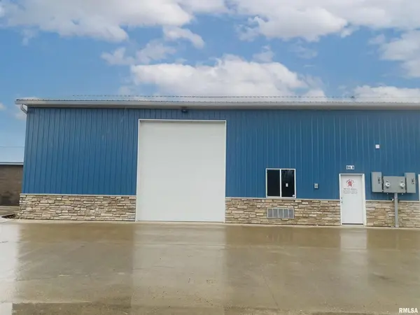 7217 NORTHWEST BLVD #5B, Davenport, IA 52806