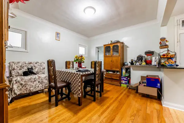 6540 S Artesian AVE, Chicago, IL 60629