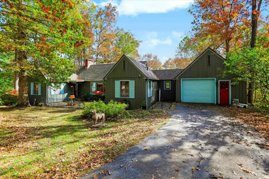 341 Wells DR, Nashville, IN 47448