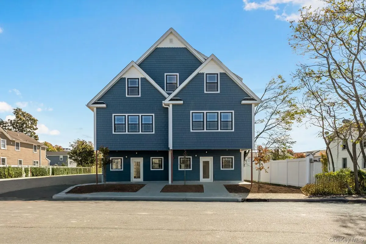 16 South ST, Patchogue, NY 11772