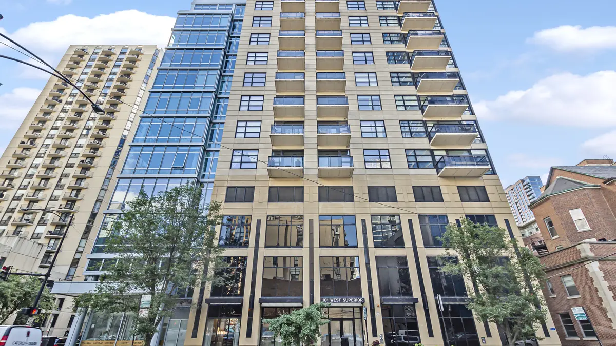 101 W Superior ST #901, Chicago, IL 60654