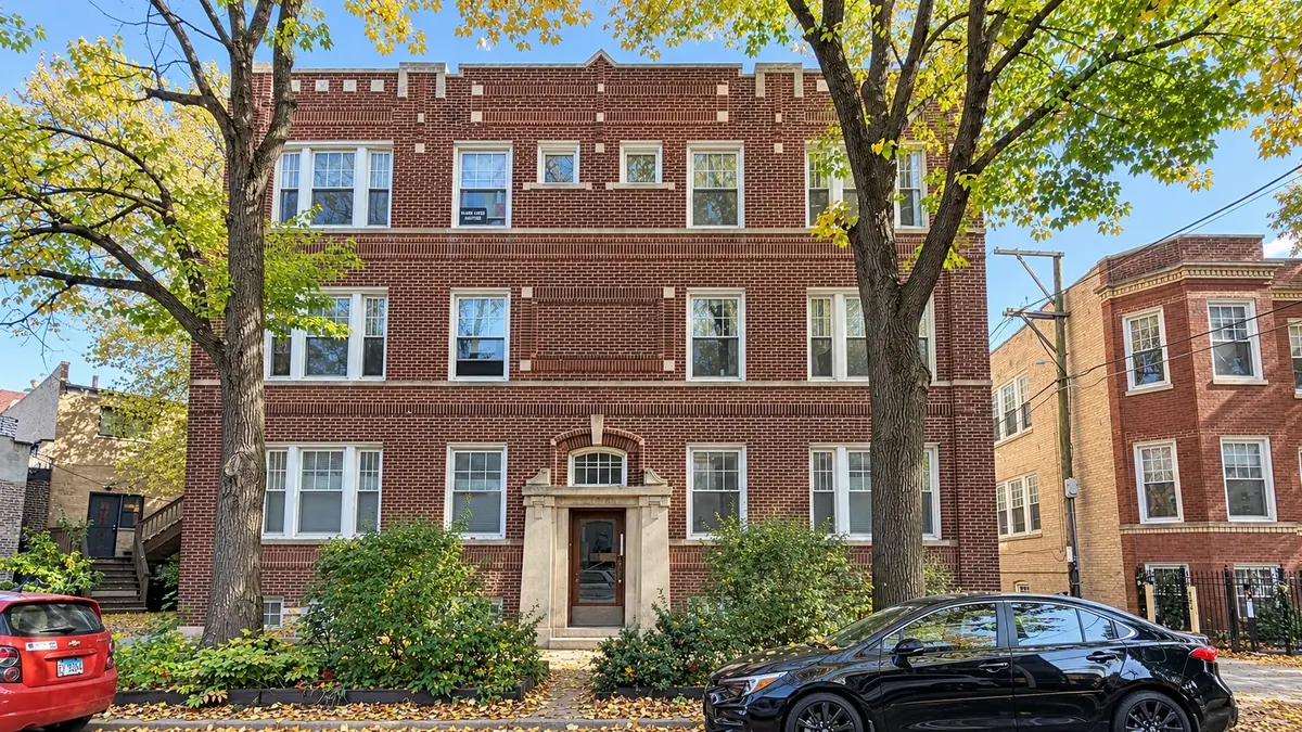5715 N Glenwood AVE #1, Chicago, IL 60660